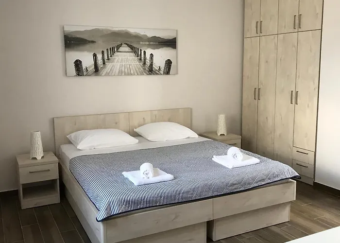 Apartments Maestral