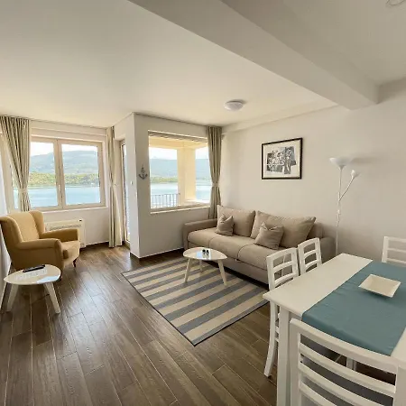 Apartments Maestral Tivat Exterior photo