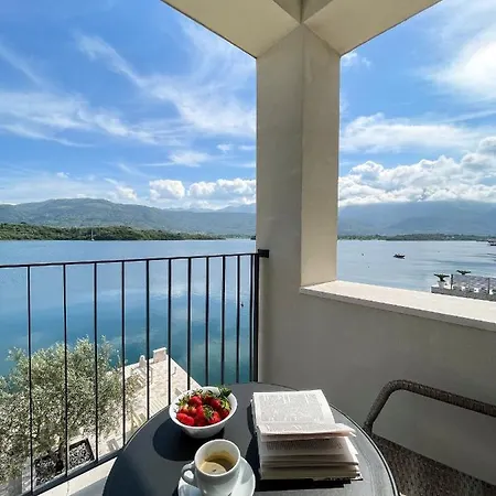 Apartments Maestral Tivat Exterior photo