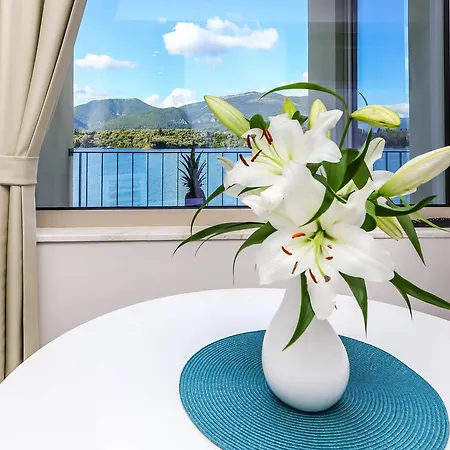 Apartments Maestral Tivat Exterior photo