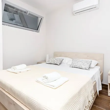 Apartments Maestral Tivat Exterior photo